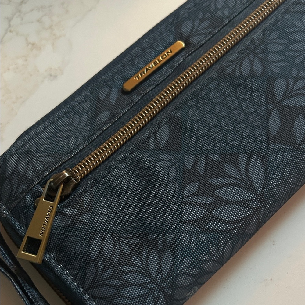 Travelon Navy Floral Wristlet Wallet